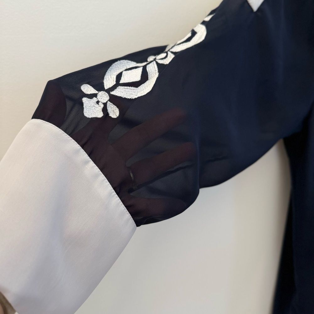 Gretchen Scott Navy & White Embroidered Loose fitting Dress Medium - Picture 6 of 12